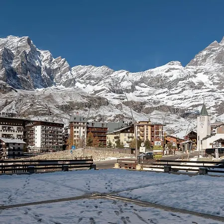 Hellochalet - Foyer Du Cervin Central, Apartment, 250m Lift بيريوِل تْشيرفينيا